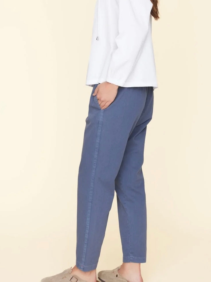 XIRENA Rex Twill Pant in Washed Bleu