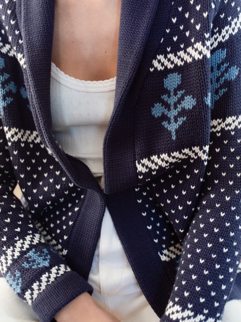Marea Flower Intarsia Shawl Cardigan - Navy